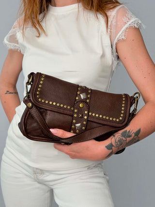 Borsa pelle con borchie Mirta