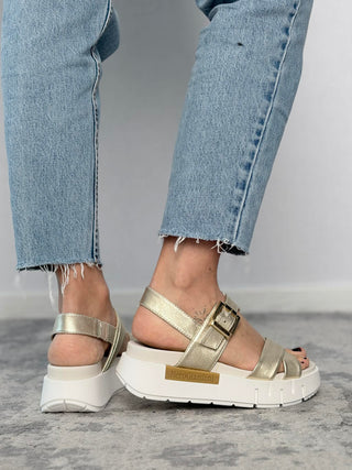 High-sole leather sandal - Nero Giardini