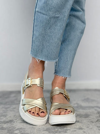 High-sole leather sandal - Nero Giardini