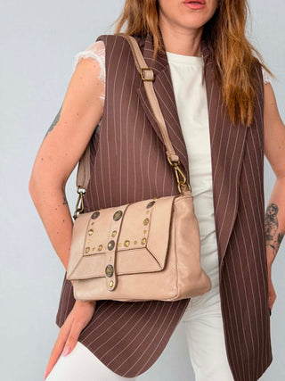Borsa pelle con borchie Flora