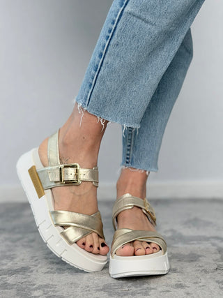 High-sole leather sandal - Nero Giardini