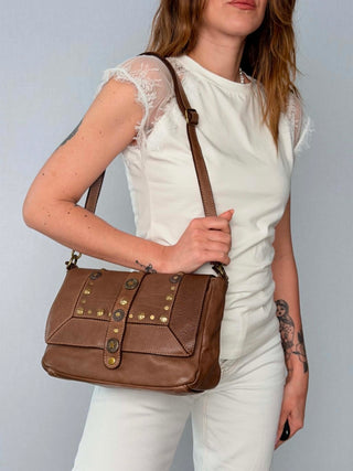 Borsa pelle con borchie Flora