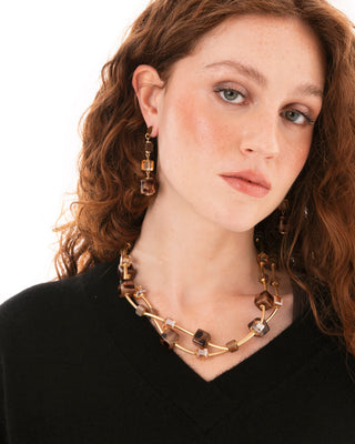 Collana girocollo con pietre animalier tono beige