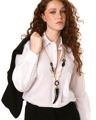 Collana lunga a catena con pendente a corno nero
