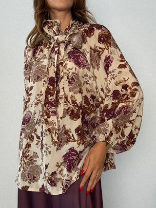 Camicia fiori con fiocco