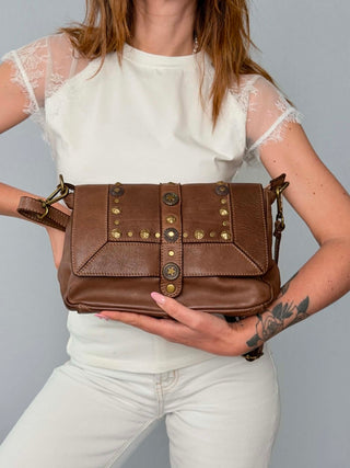 Borsa pelle con borchie Flora