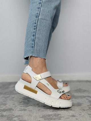 Leather high-sole sandal - Nero Giardini