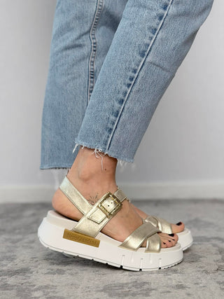 High-sole leather sandal - Nero Giardini