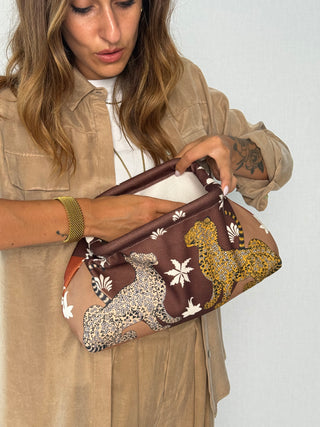 POUCH  MOD. LEO MARRONE